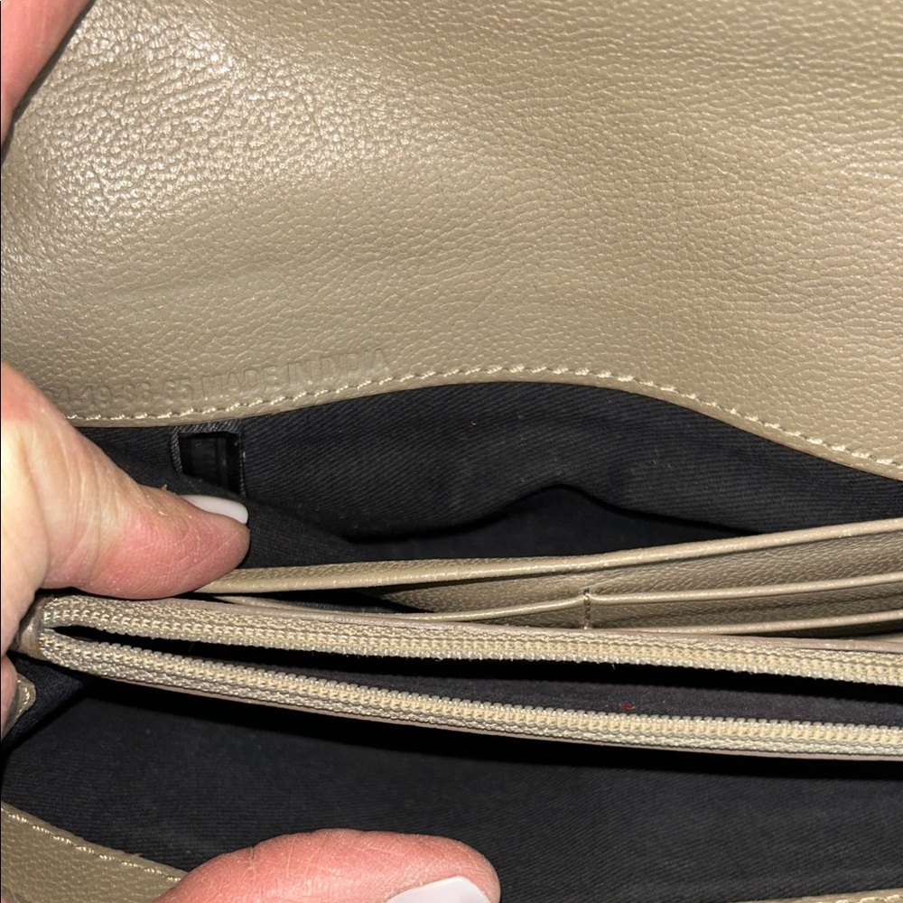 See By Chloe Taupe and White Aura Long Flap Leather Wallet - Picture 10 of 16